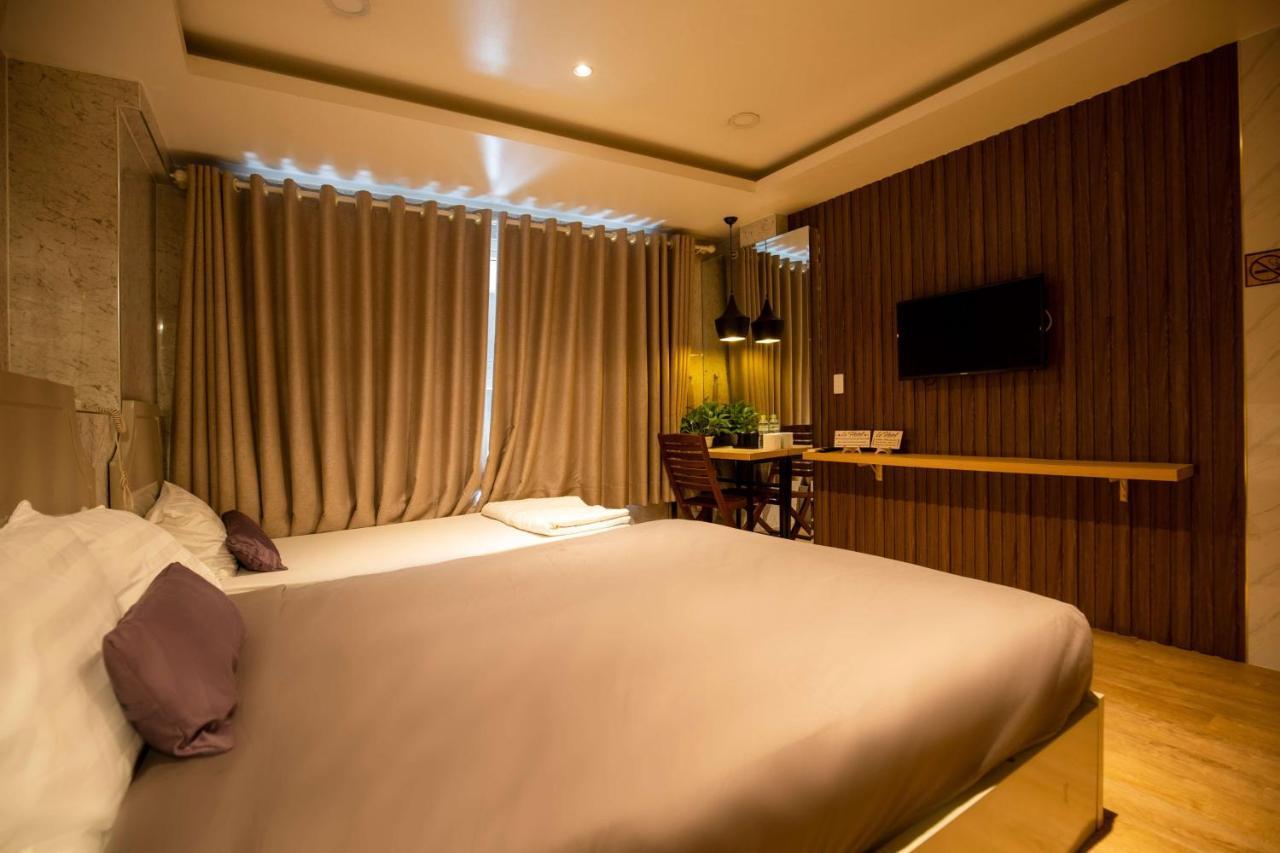 Lá Hotel Q10 Cidade de Ho Chi Minh Exterior foto